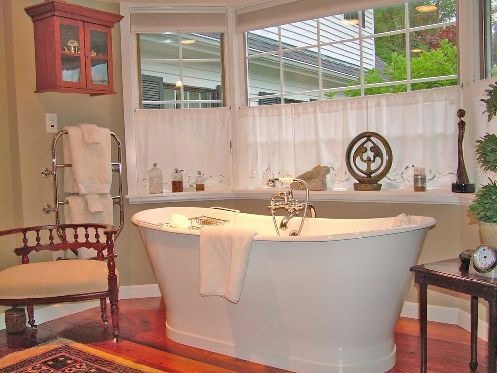 The Welsh Hills Inn - photo 45