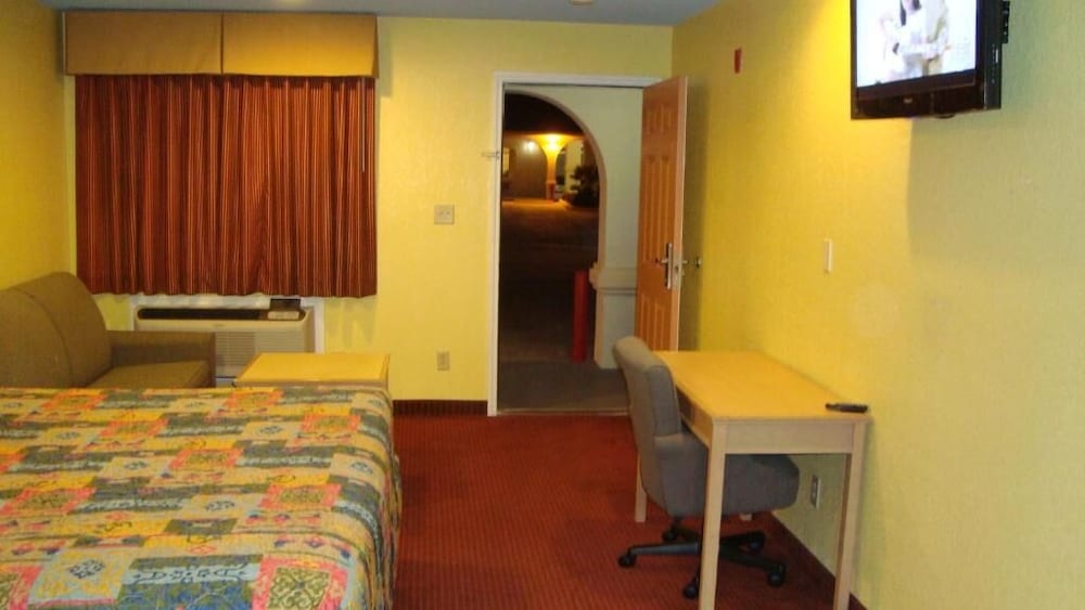 Winnquest Inn Near Ft. Sam Houston - photo 20
