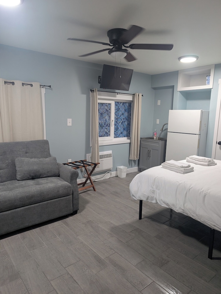 Hotel on Magnolia East - photo 13