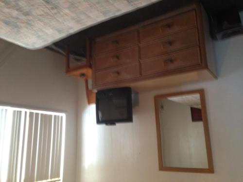 Southwind Motel - photo 8
