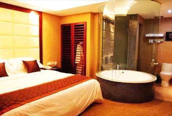 Lishui Left Side Hotel — 4-Star Luxury Hotel in Lishui, People's Republic of China