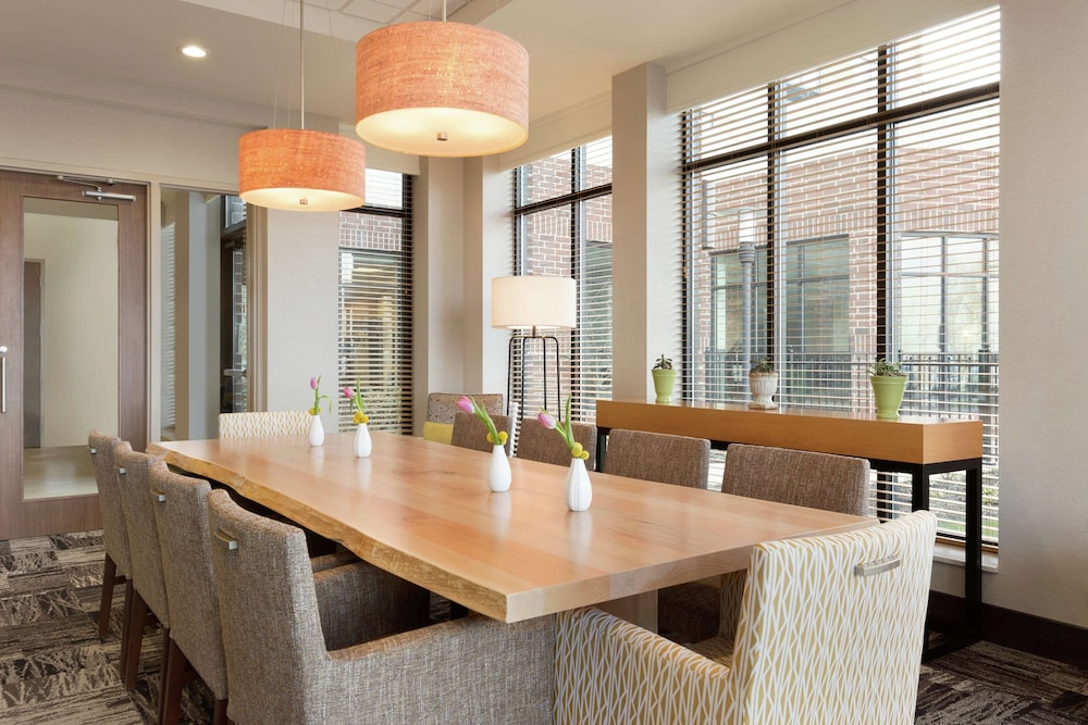 Hilton Garden Inn Pittsburgh Airport South Robinson Mall - photo 30