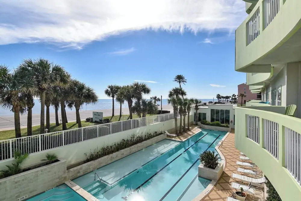 Ocean Grove Condominiums — 4-Star Luxury Hotel in Galveston, United States