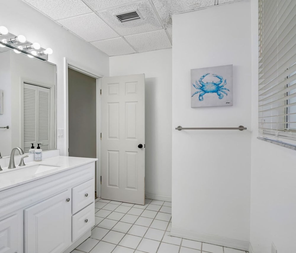Siesta Key Marvel Pool SPA Deeded Beach Access - photo 111