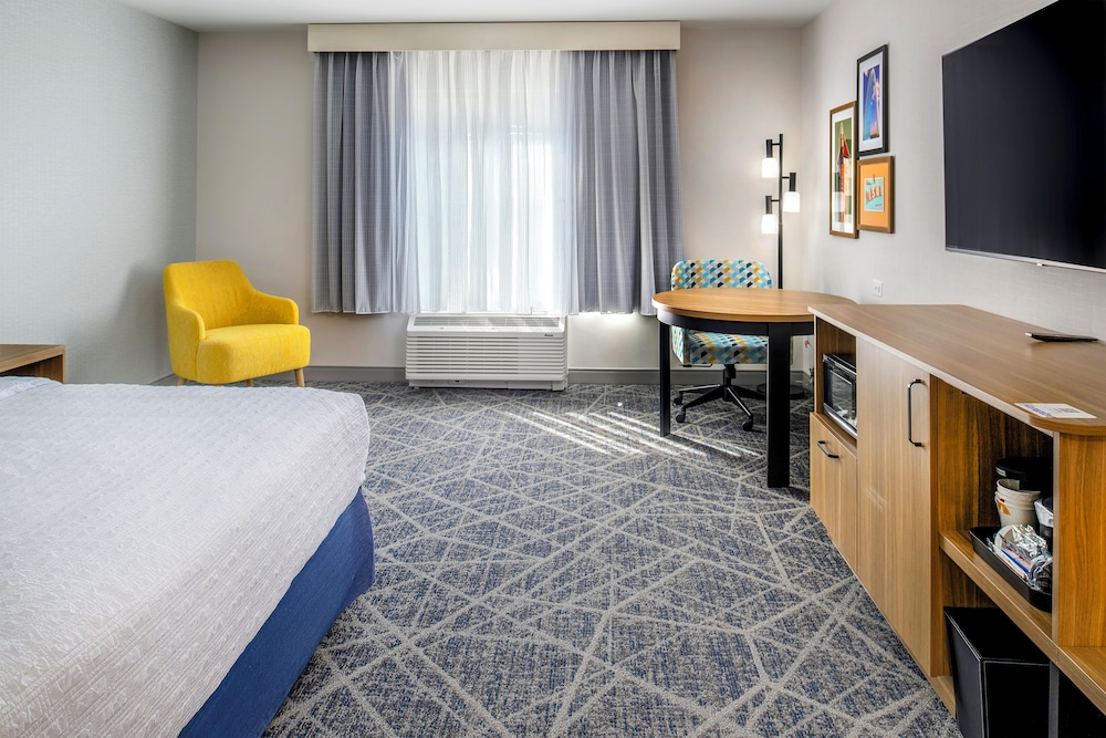 Hampton Inn by Hilton St. Louis Airport - photo 10