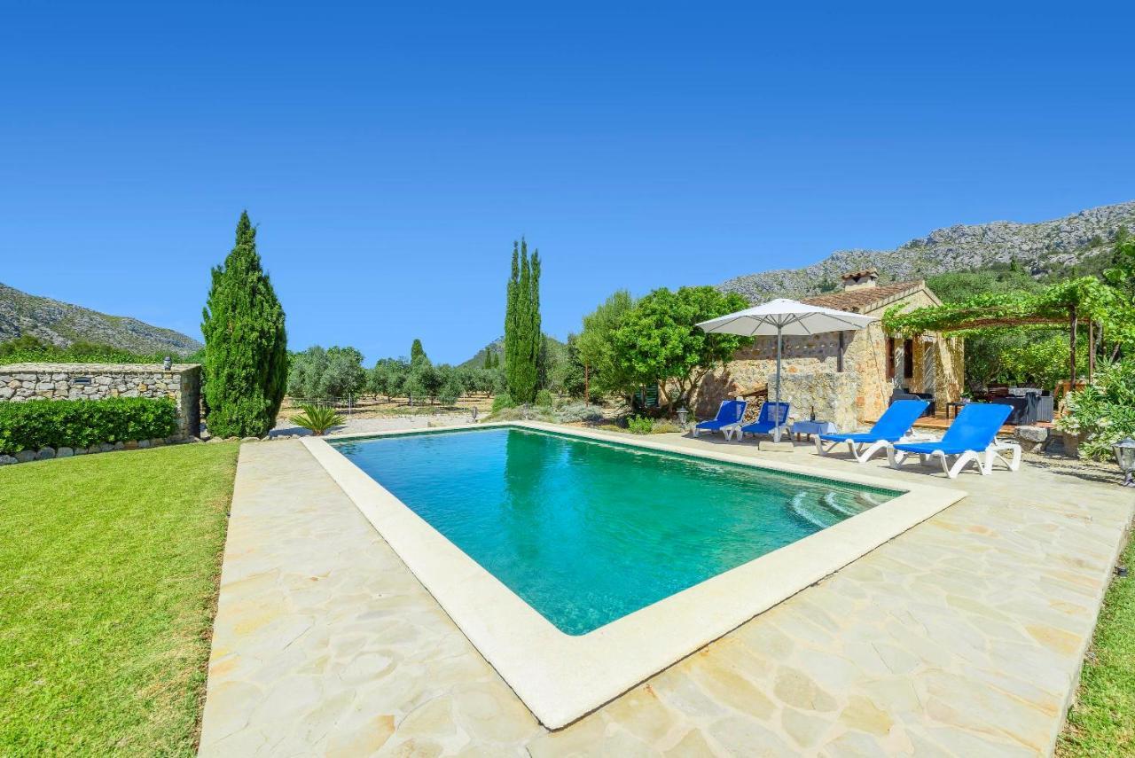 Finca Can Solivellas - carbon neutral hotel in Pollenca