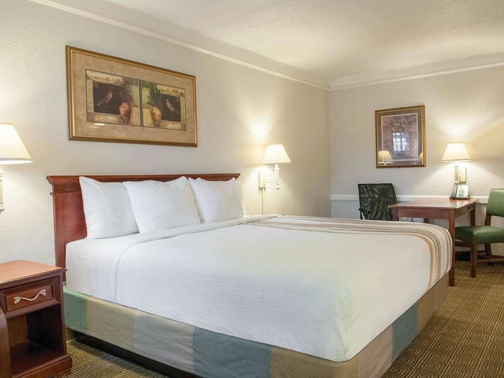 La Quinta Inn by Wyndham New Orleans Veterans Metairie - photo 22
