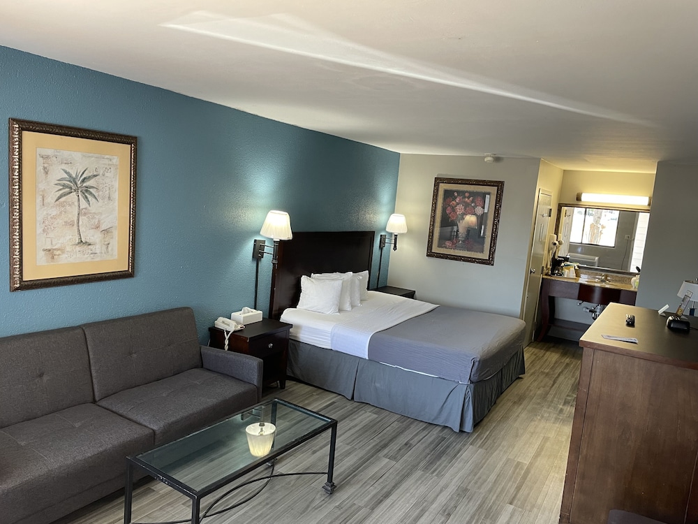 Village Inn Destin - photo 17