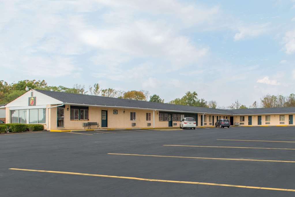 Super 8 by Wyndham Centerville Richmond - photo 15