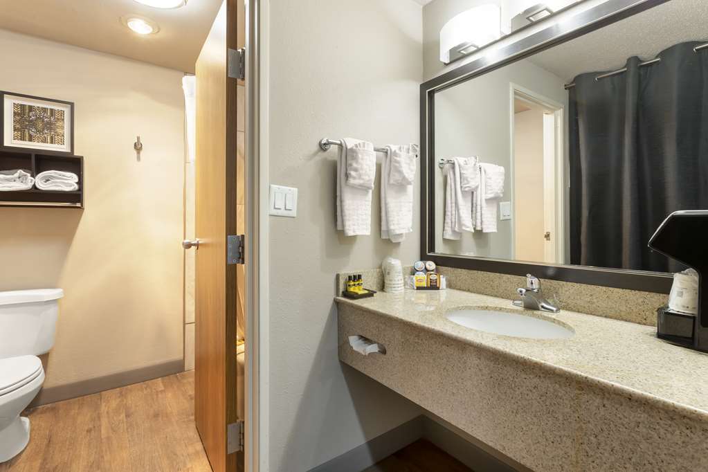 Best Western Plus Midwest Inn - photo 23