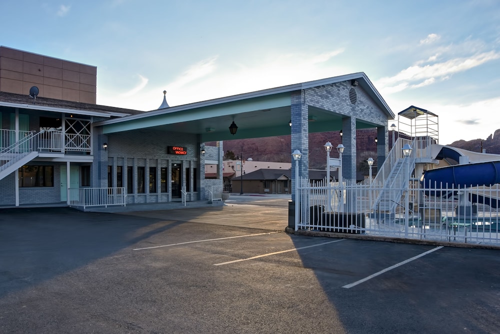 Expedition Lodge - photo 39
