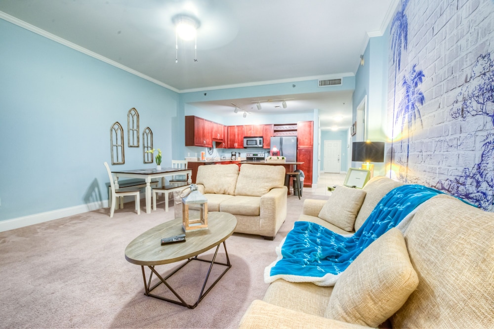 Laketown Wharf Resort by Aneliya's Rentals - photo 563