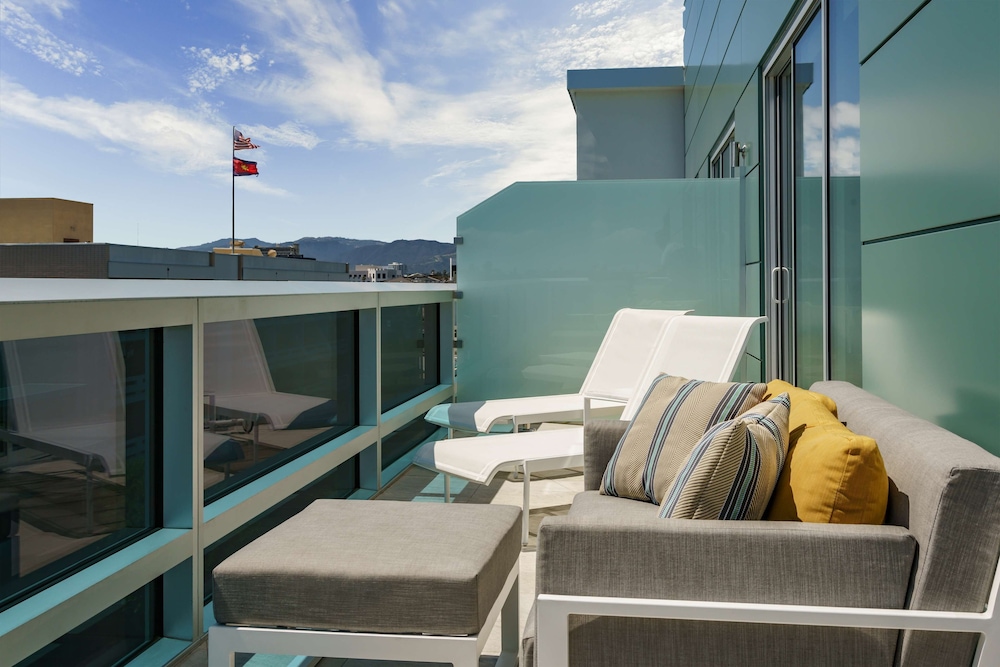 Hampton Inn & Suites Santa Monica - photo 31