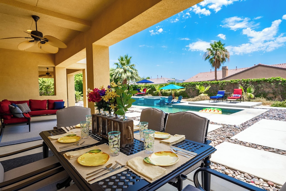 Luxurious 5BR Resort Style Home w Pool & Spa - photo 41