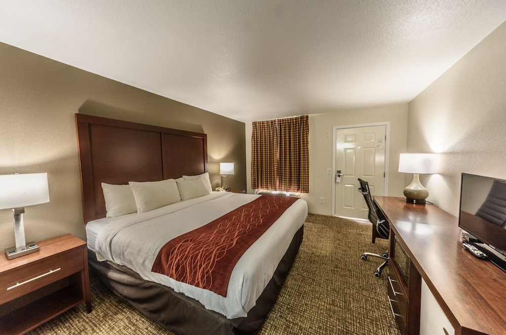 Richland Inn Lawrenceburg - photo 16