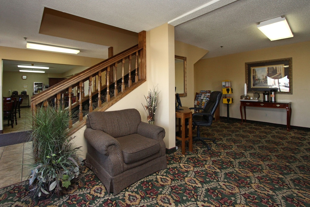 New Victorian Inn and Suites - photo 3
