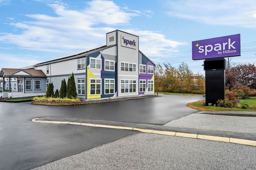 Spark By Hilton Portland Airport Maine Mall — South Portland