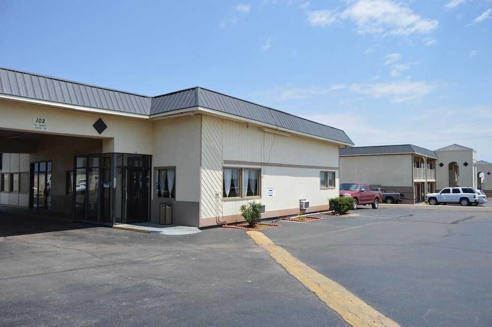 Ramada Elk City - photo 18