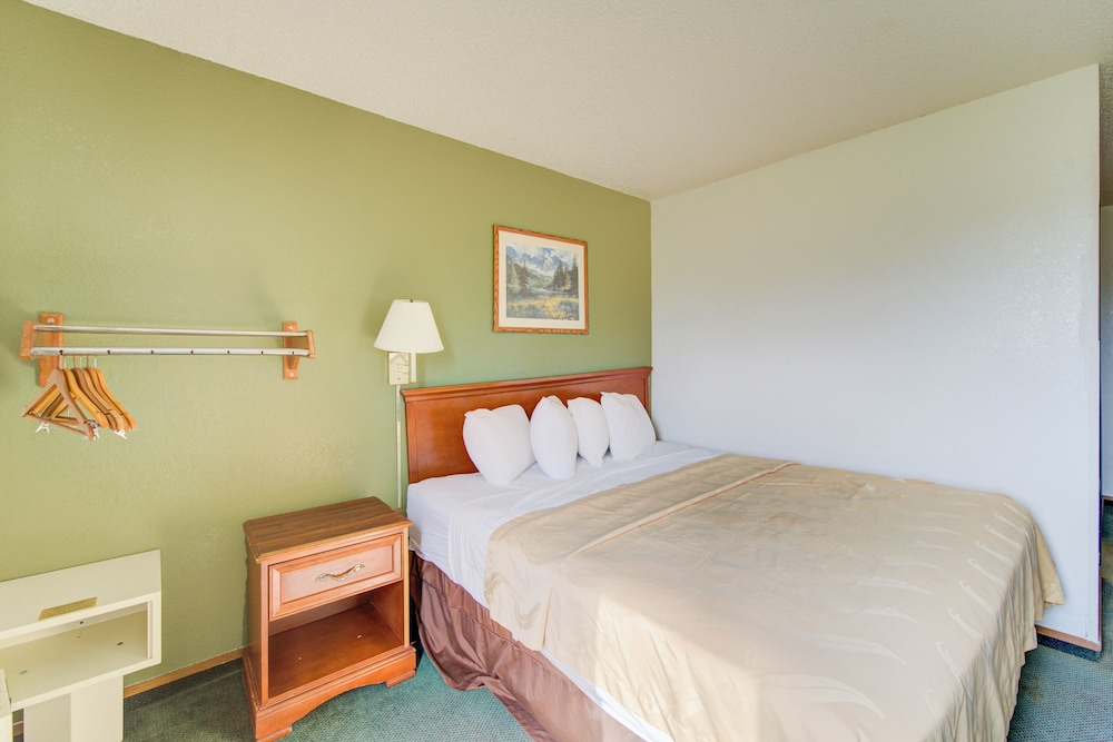 Capital O Amerihost Inn and Suites Kingdom City Hwy 54 MO - photo 19