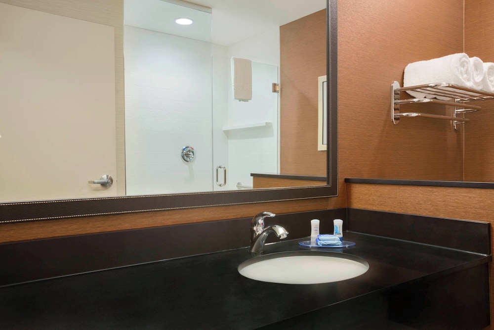 Fairfield Inn & Suites Pittsburgh Airport Robinson Township - photo 12