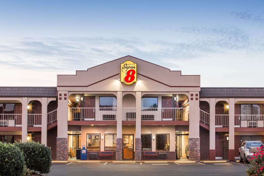 Super 8 by Wyndham Wytheville - featured photo