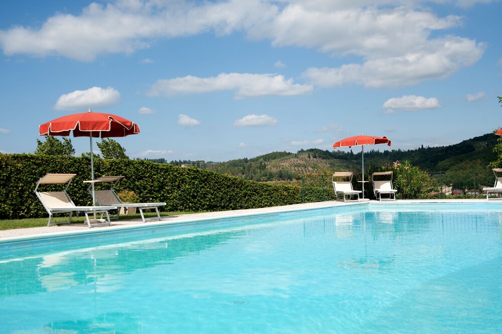 Agriturismo Buon Riposo Country Resort in the Heart of Tuscany — hotel in Montaione