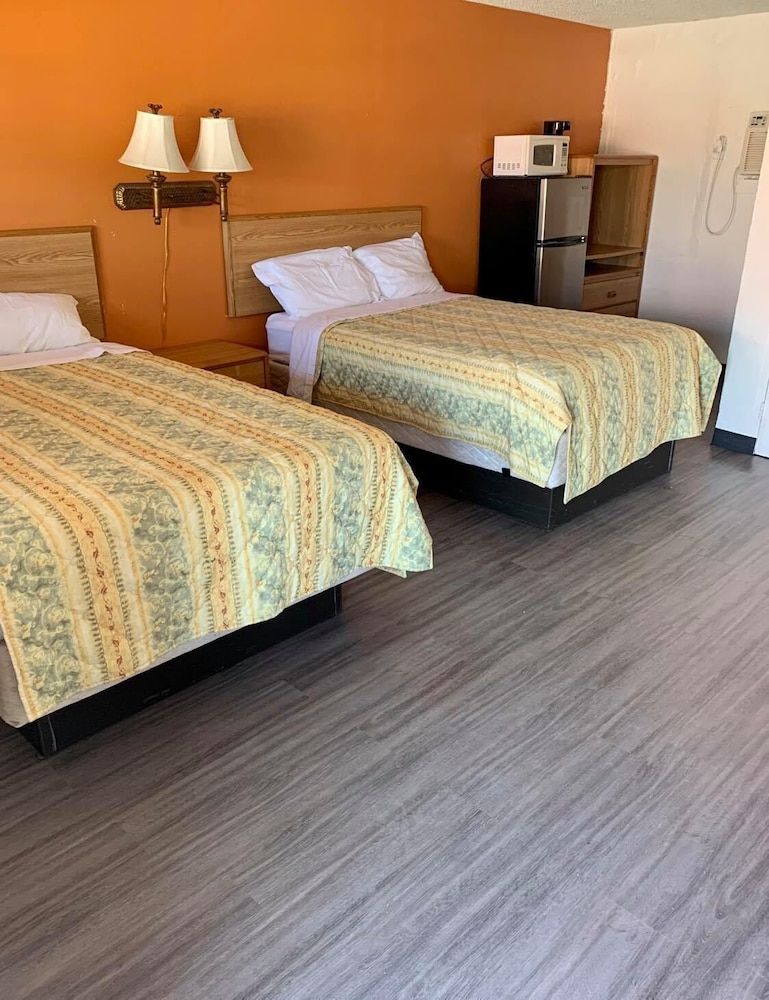 Mustang Motel — hotel in Big Lake