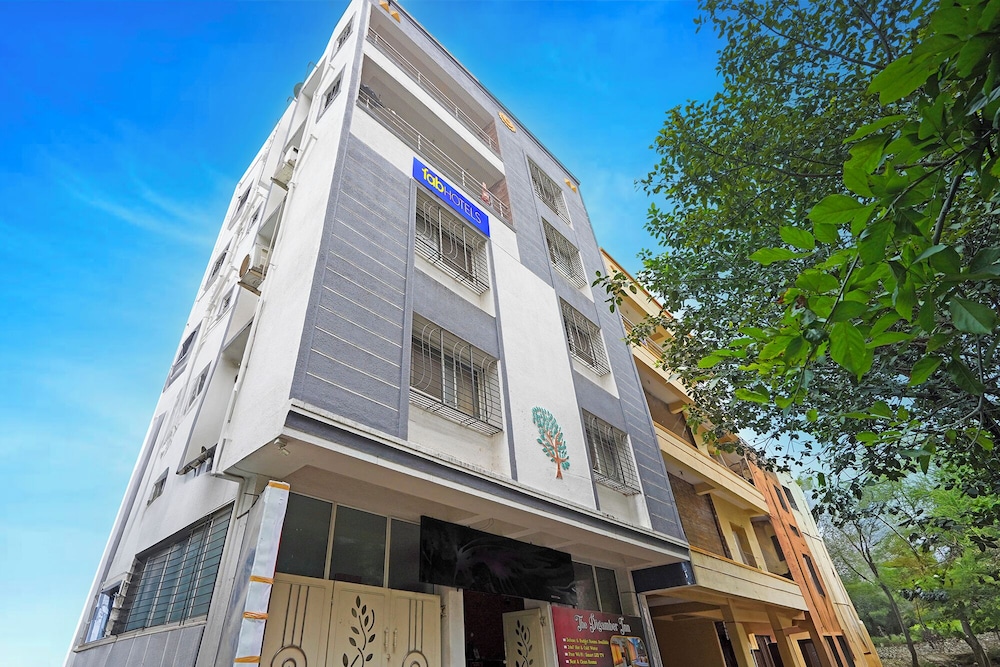 Fabhotel The Digamber Inn - last minute hotel in Pune