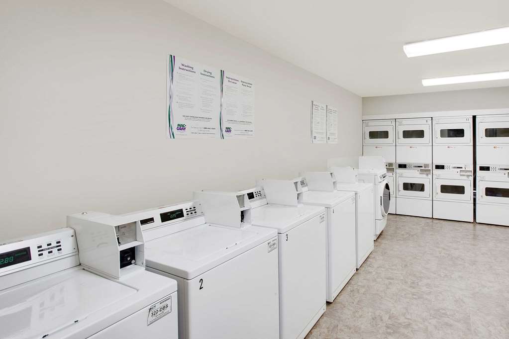 WoodSpring Suites Lake Charles - photo 16