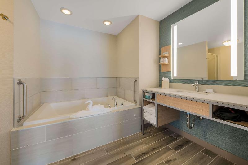 Hilton Garden Inn Rockford - photo 112