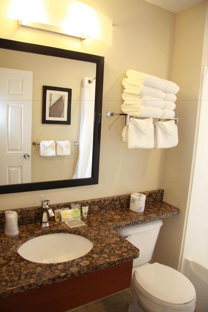 St. Ignace Budget Host Inn - photo 17