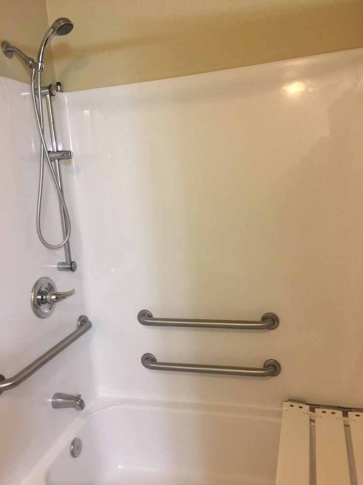 Cobblestone Hotel & Suites Pecos - photo 32