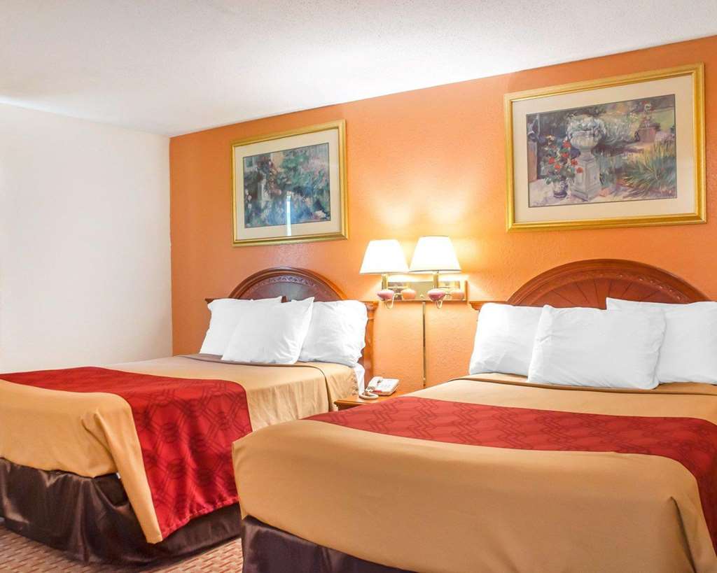 Econo Lodge Cuba I 86 - photo 12