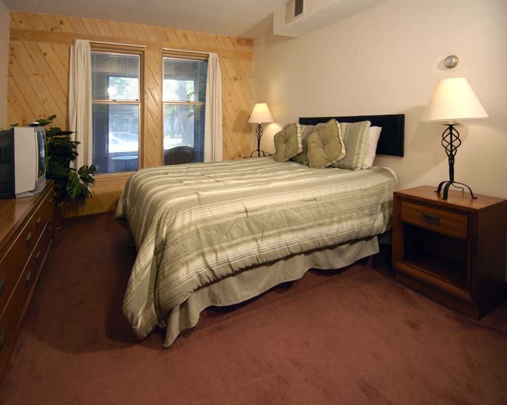 Wrens Nest Inn - photo 11