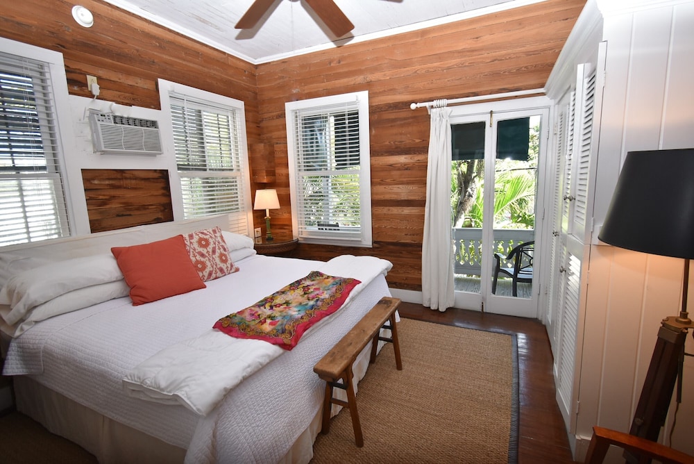 Simonton Court Historic Inn & Cottages - photo 132