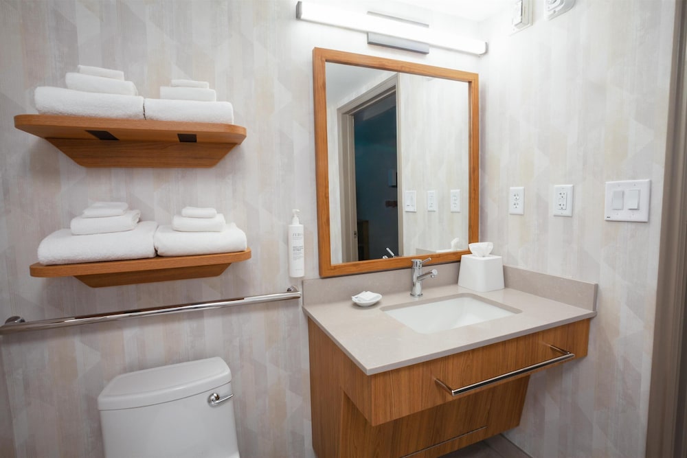 Hampton Inn Salt Lake City North - photo 29