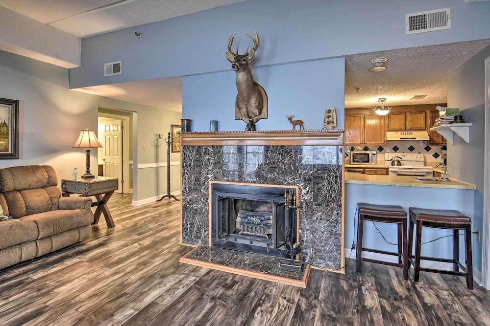 4 Mi to Sugar Mtn Resort: Condo w Indoor Pool - photo 19