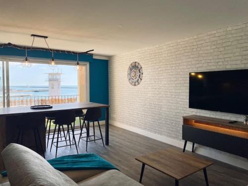 Panoramic Magnifique T3 Climatise Avec Parking - last minute hotel in Sete