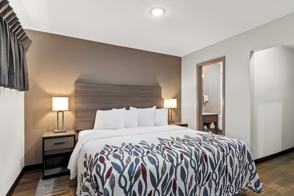Red Roof Inn Del Rio - photo 12