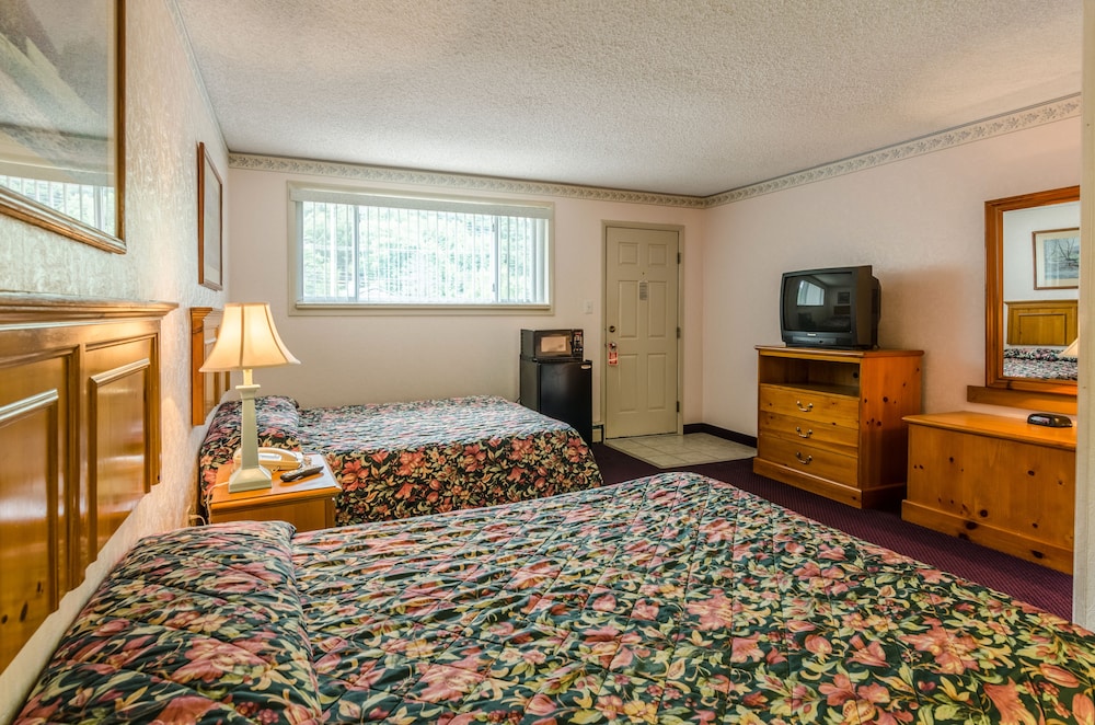 Highland Hills Motel and Cabins A Master Hosts Resort - photo 10