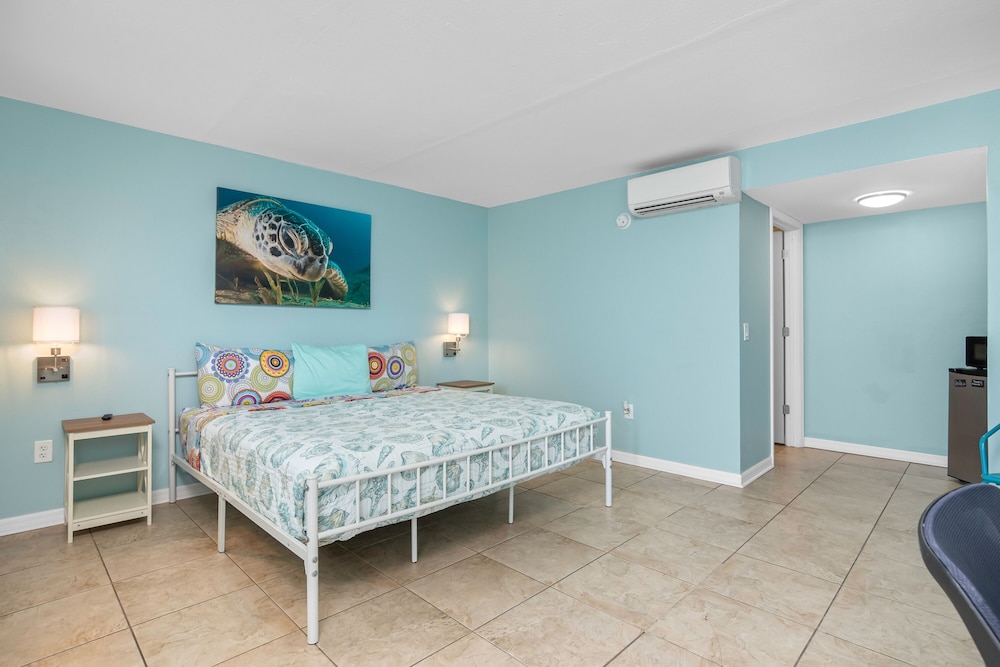 Latitude 26 Waterfront Resort & Marina - photo 16