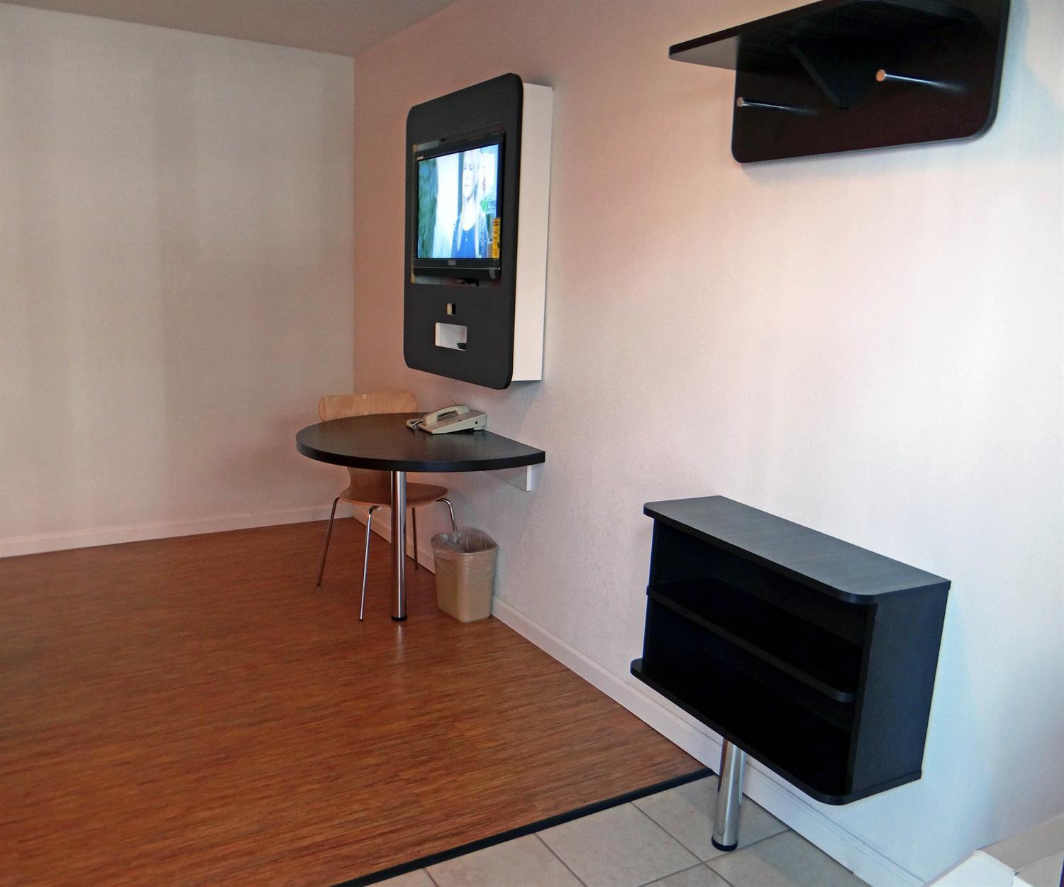 Motel 6 Baltimore MD - photo 22