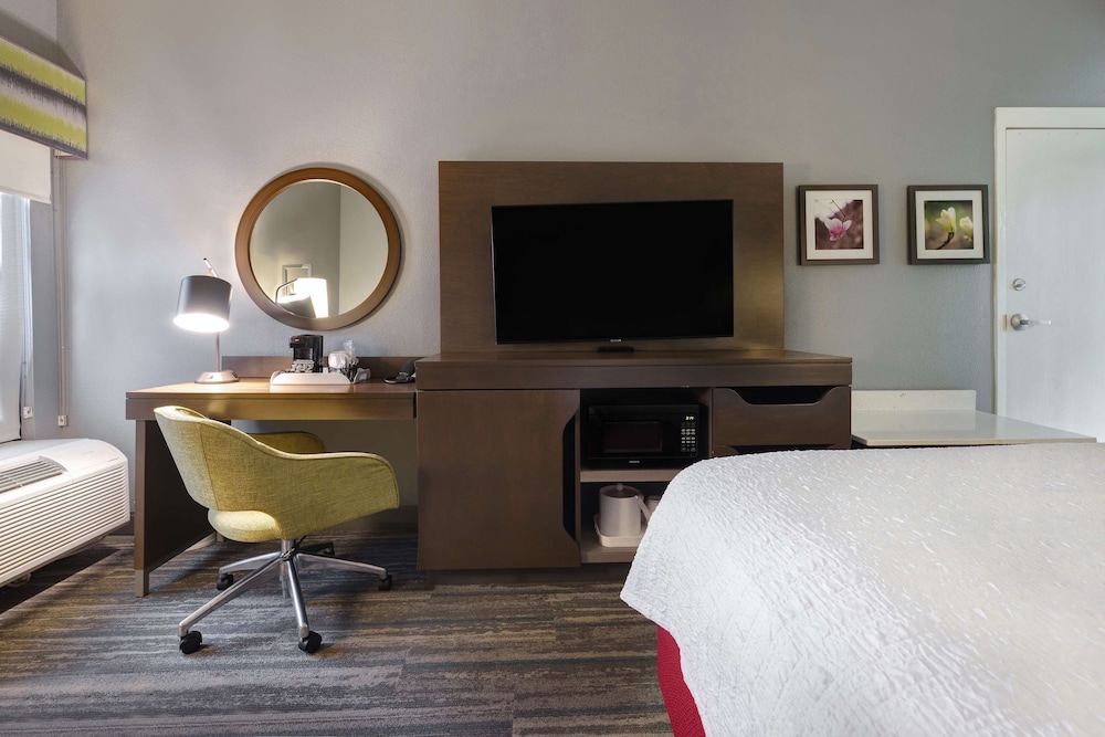 Hampton Inn Natchitoches - photo 17