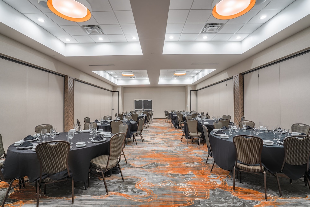 Holiday Inn & Suites Memphis Southeast Germantown by IHG - photo 30