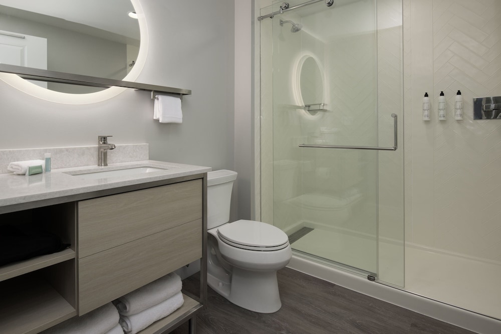 TownePlace Suites by Marriott Eugene - photo 21