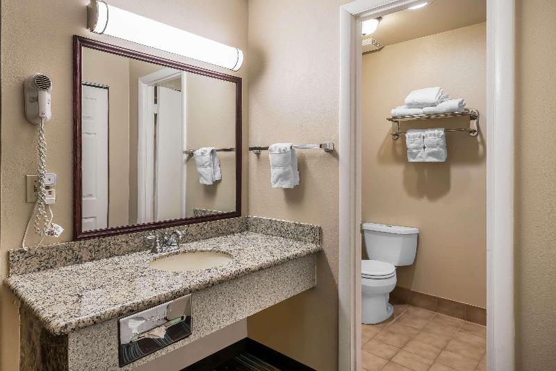 Clarion Inn near JBLM - photo 21
