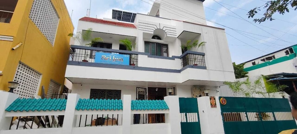 Sri Inn - carbon neutral hotel in Puducherry