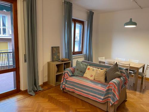 Giobea Apt in the center by the sea with AC — 4-Star Luxury Hotel in Monterosso Al Mare, Italy