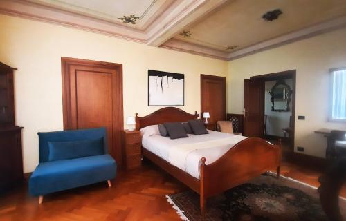 Ecco Marino Casa Vacanze — 4-Star Luxury Hotel in Marino, Italy