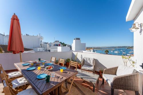 Wonderful 3 BDR Duplex W Terrace by LovelyStay — 4-Star Luxury Hotel in Alvor, Portugal